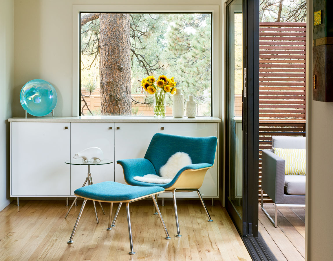 Modern Comfort – Nook Chair