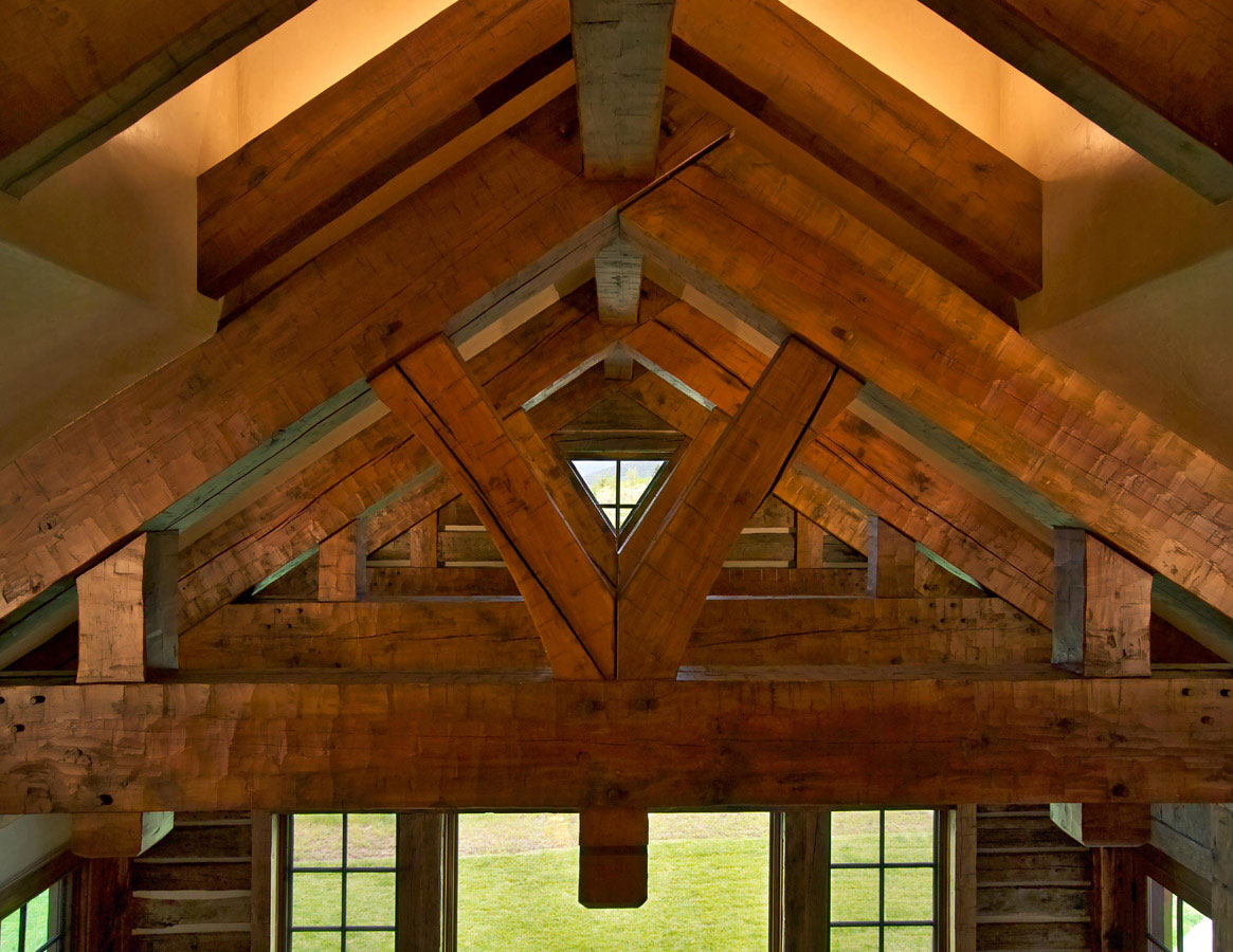Rugged Lodge – Timber Trusses