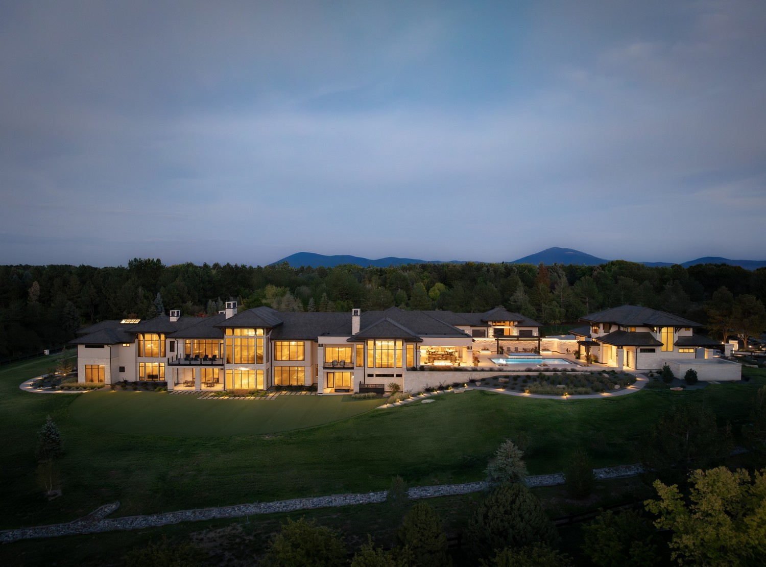 TKP-Architects_Puttin-on-the-Ritz_20
